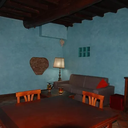 Hemingway House * Róma