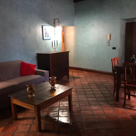 Hemingway House * Róma